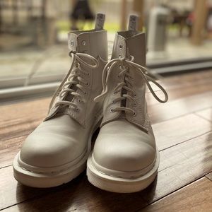 White smooth leather Dr.Marten boots